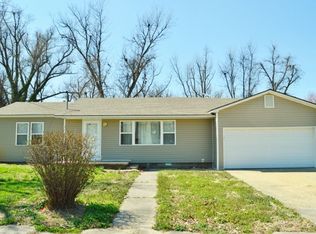 326 S Locust St, Dexter, MO 63841