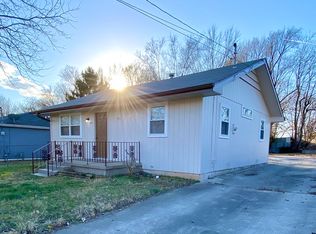 819 S Oak Park Ave, Springfield, MO 65802