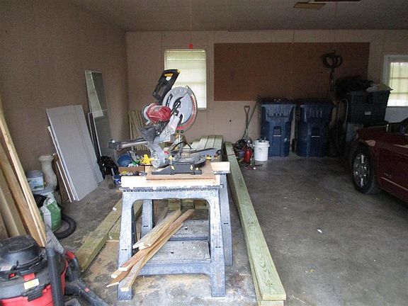 2nd image of 500 Keane Ln