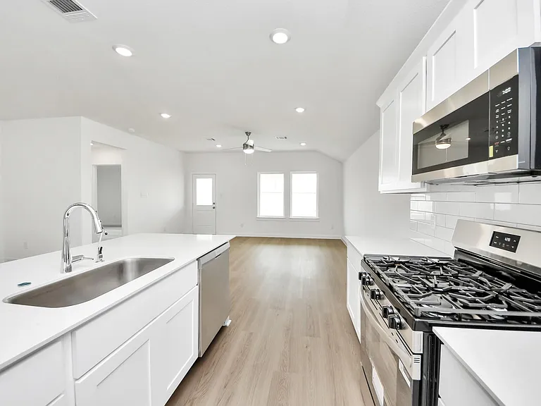1238 Sandy Shore Ln — Photo 25