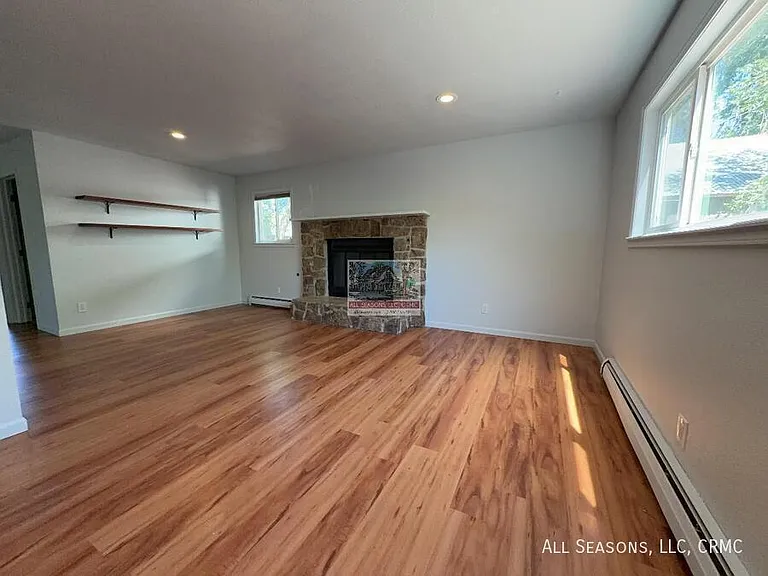 2921 Main St — Photo 5