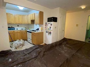 3027 44th St APT 6, Astoria, NY 11103