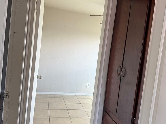 4th image of 4651 E Eastland St