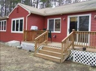22 10th St, Kingston, NH 03848