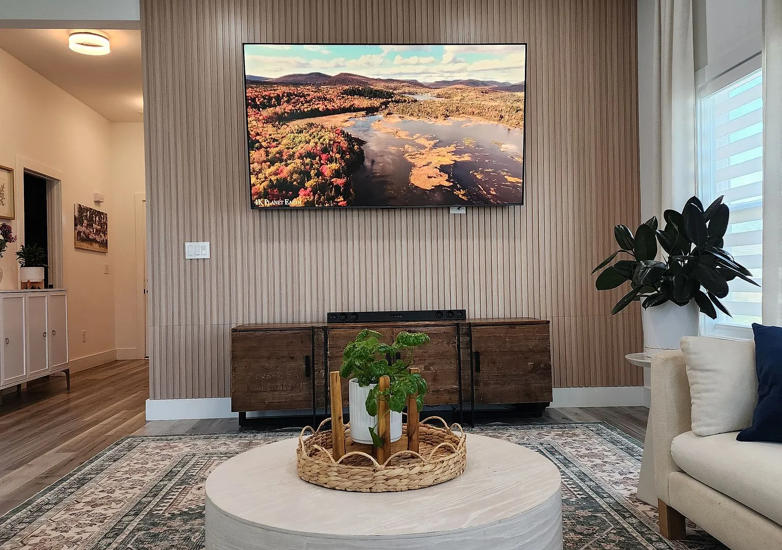 Beautifully maintained home — Photo 2