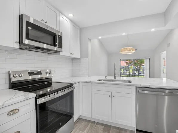 6649 Somerset Dr, Boca Raton, FL
