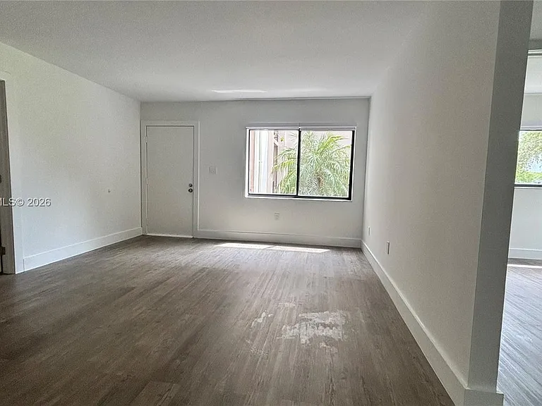 8540 SW 133rd Avenue Rd #219 — Photo 3