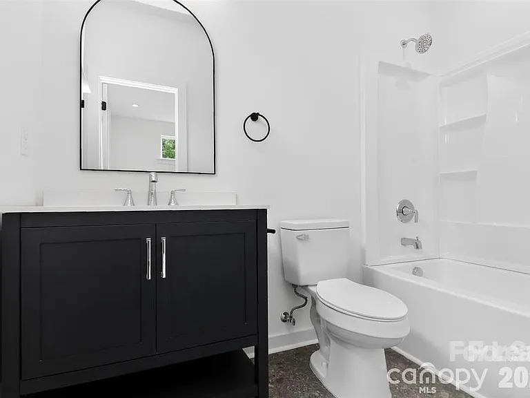 2716 Baltimore Ave — Photo 21