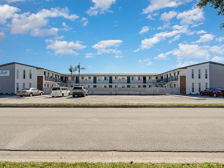 115 W Seminole Ave #109 — Photo 24