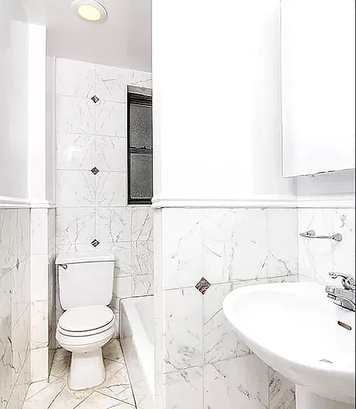 231 Lexington Ave #2B — Photo 6
