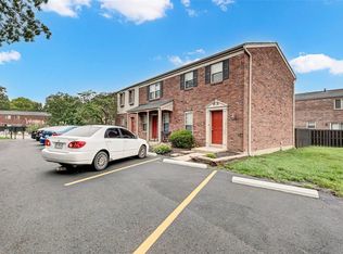 1257 Clarkson Ct #1257, Ballwin, MO 63011