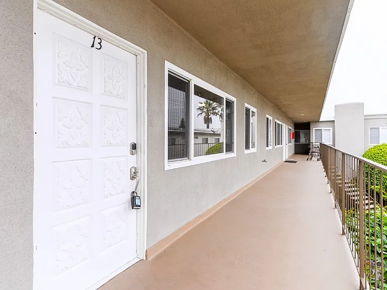 26110 Narbonne Ave — Photo 23