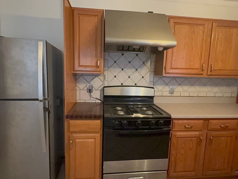 1st image of 232 Bedford St