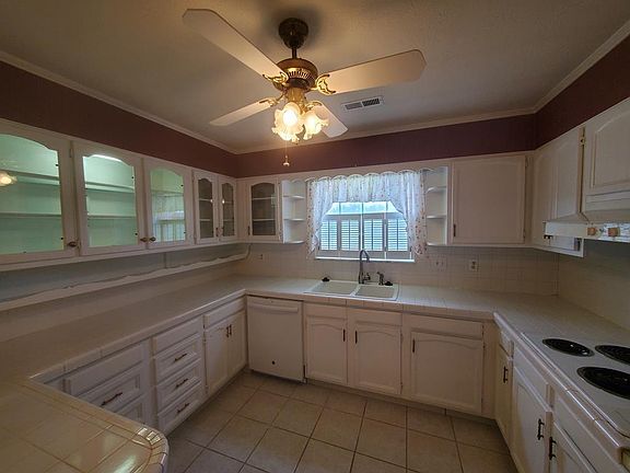 2nd image of 233 Rustic Hills Dr