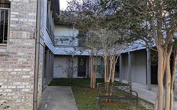 3rd image of 350 Emerald Forest Blvd APT 27104