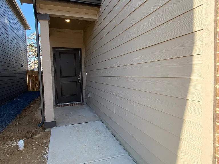 10643 W Military Dr #7 — Photo 18
