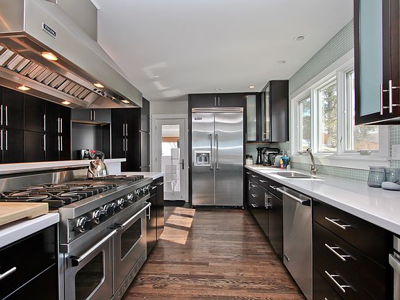Gourmet Kitchen