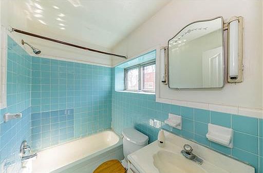 3rd image of 6012 Highland Ave