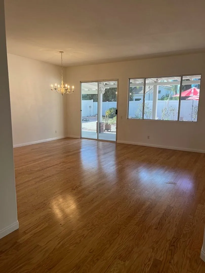 Single Story 3 bedroom on a Cui de Sac — Photo 3