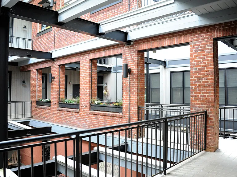406 Lincoln St #207 — Photo 9