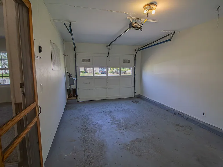 31 Mildred Ln — Photo 15