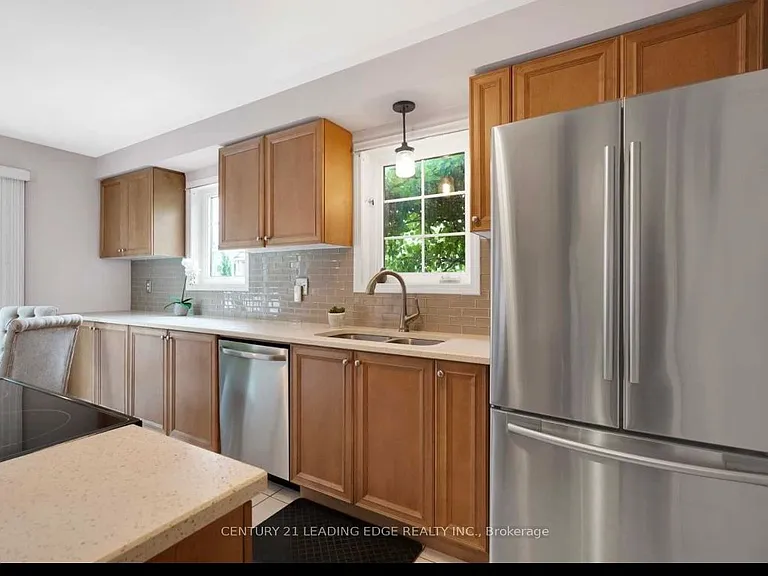 1703 Whitestone Dr S — Photo 2