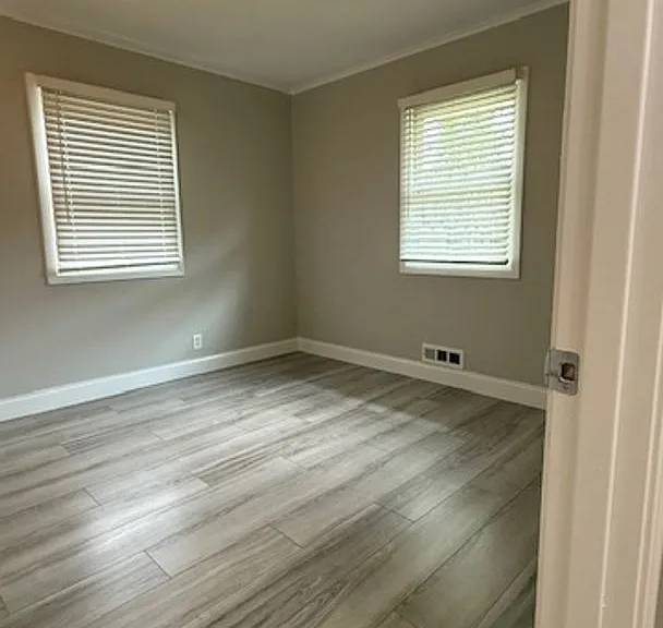 8442 Haeg Dr — Photo 12