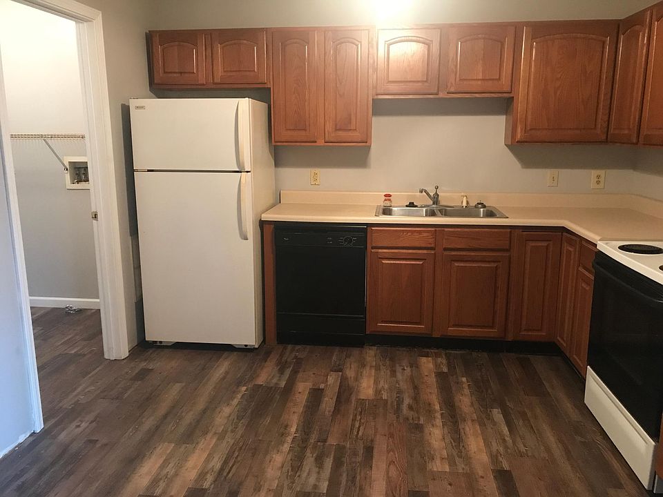 1st image of 696 Kara Ct