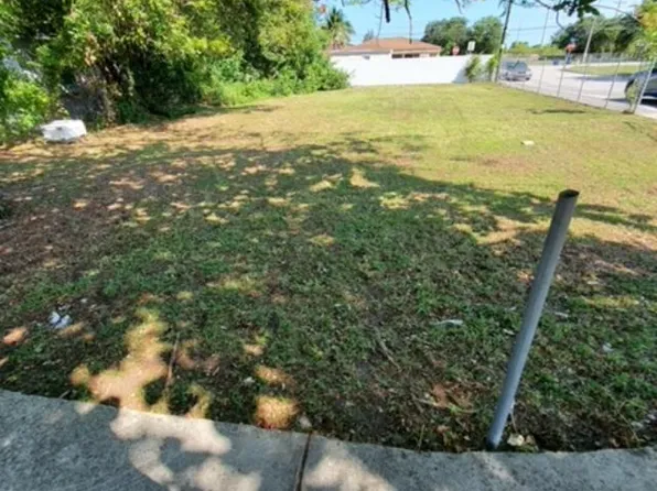 1790 WASHINGTON Avenue, Miami, FL 33054