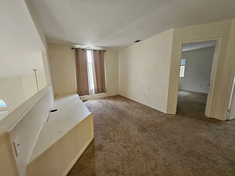 37147 Alder St — Photo 9