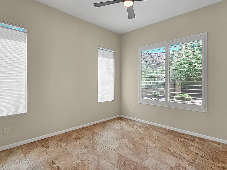 16374 W Amelia Dr — Photo 8