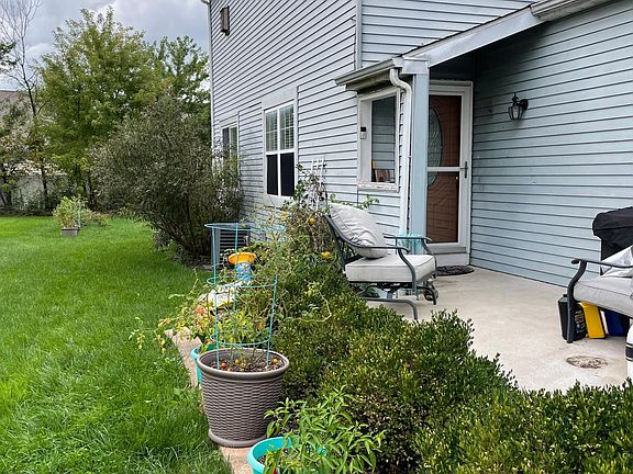 Front door to Unit B