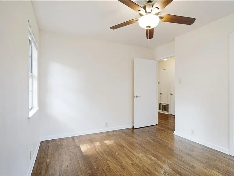 1924 Jones Cir — Photo 15