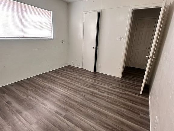 4th image of 5214 Crane St #1