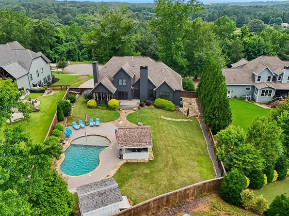 109 Old Avery Dr, Canton, GA 30115
