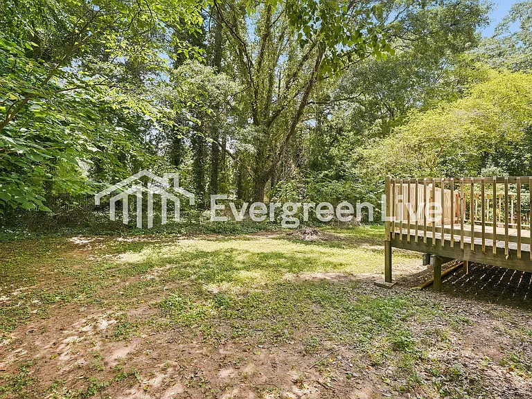 3053 Deshong Dr — Photo 15