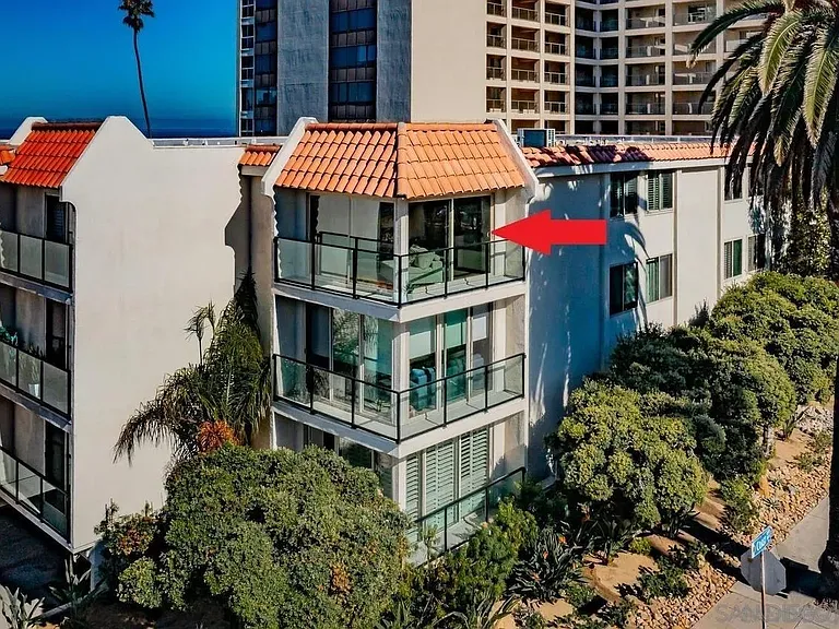 909 Coast Blvd #10 — Photo 16