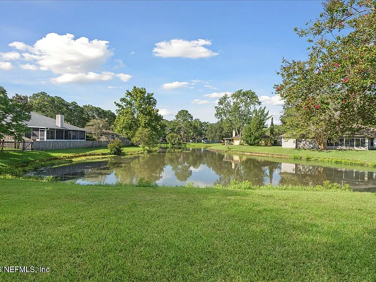 4470 Carriage Crossing Dr — Photo 23