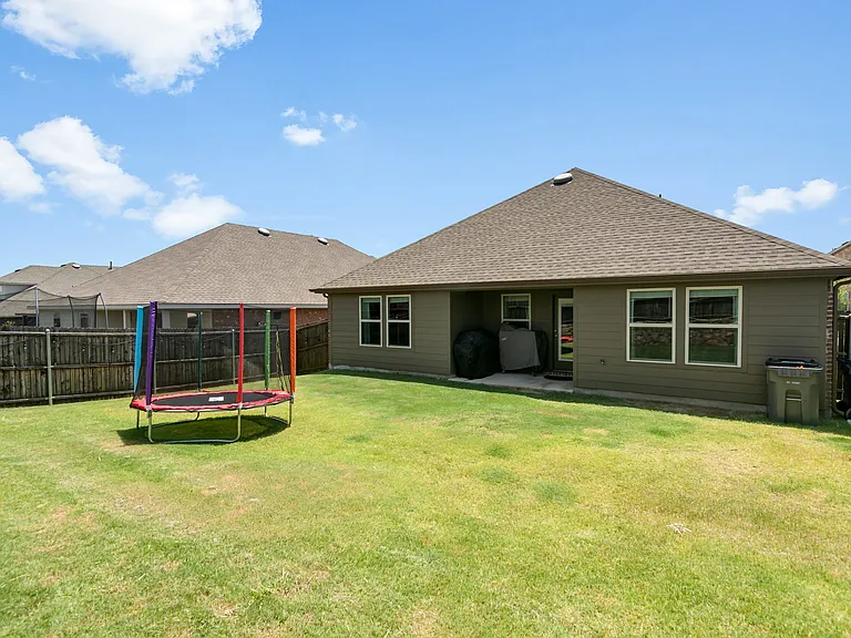 614 Auburn Forest Dr — Photo 15