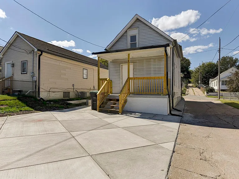 1413 S 4th St — Photo 13