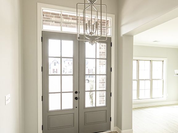 Vertical foyer