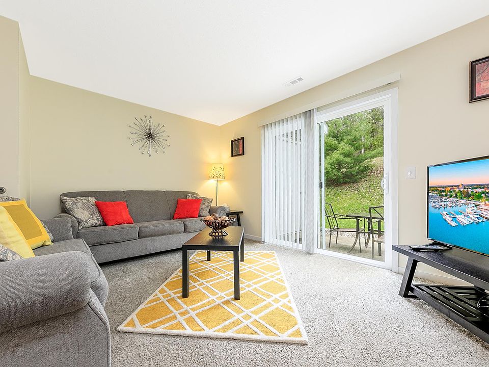 1st image of 3891 Vale Dr #3891