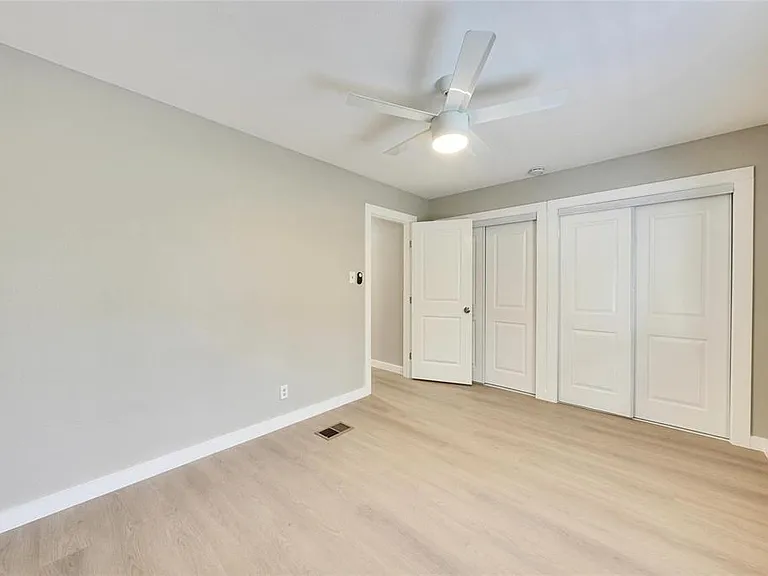 6400 Auburn Dr #B — Photo 15