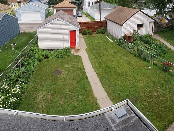 4th image of 807 Juno Ave