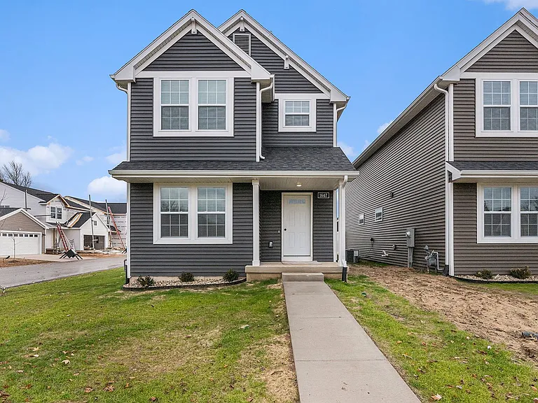 1835 Kingfisher Cir — Photo 1