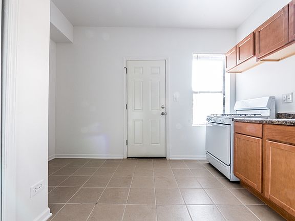 5th image of 7801 S Cornell Ave #1