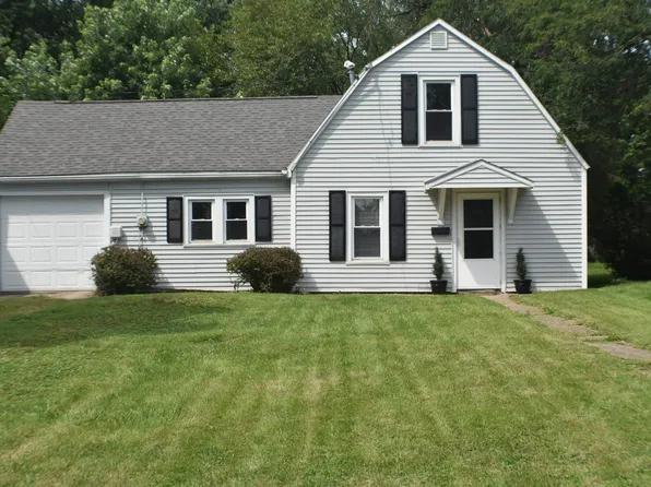 1189 E Elm St, Canton, IL 61520