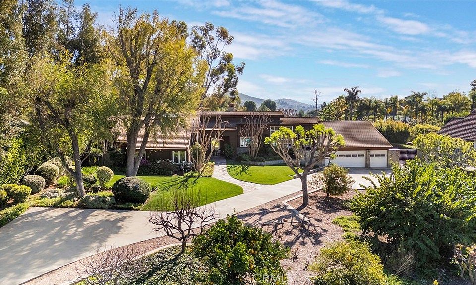 1st image of 19272 Mesa Dr
