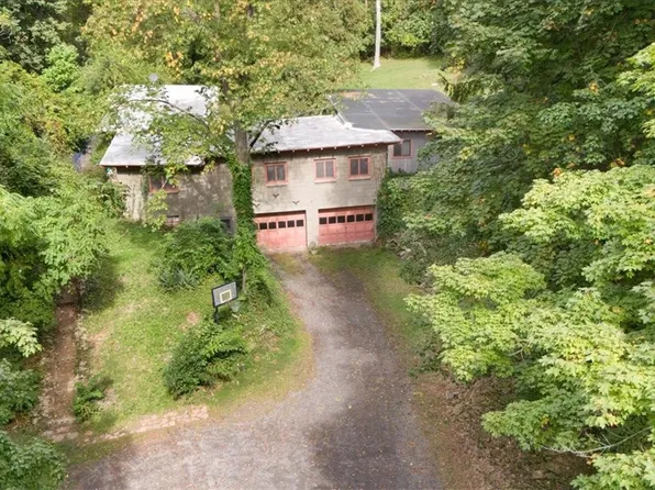 1096 Filkins Rd, Newark, NY 14513