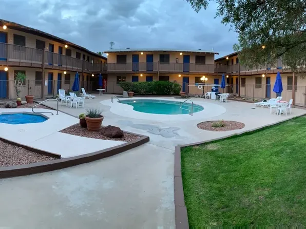 La Petite Chateau Apartments